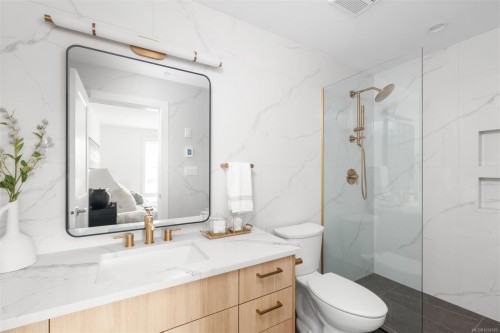 6-820 Dunsmuir Rd, Esquimalt, BC 