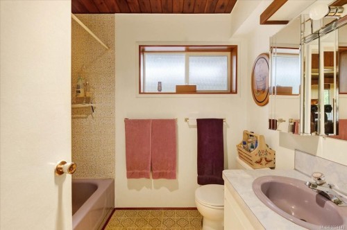 10258 Stirling Arm Cres, Port Alberni, BC 