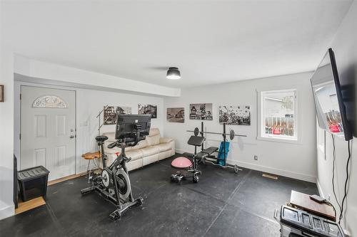 633 Pineview Drive, Kaleden, BC - Indoor