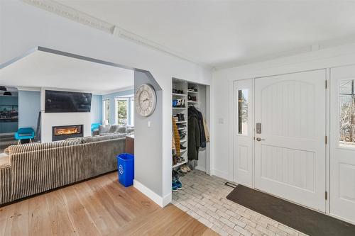 633 Pineview Drive, Kaleden, BC - Indoor Photo Showing Other Room