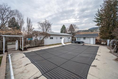 633 Pineview Drive, Kaleden, BC - Outdoor