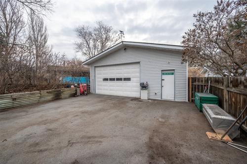 633 Pineview Drive, Kaleden, BC - Outdoor With Exterior