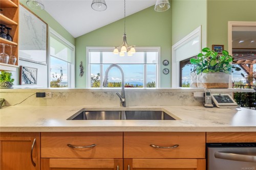 660 Mariner Dr, Campbell River, BC 