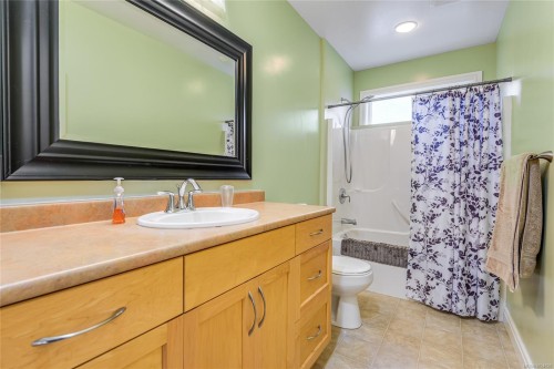 660 Mariner Dr, Campbell River, BC 