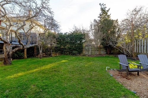 160 Joseph St, Victoria, BC 