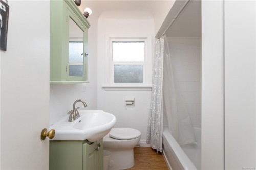 160 Joseph St, Victoria, BC 