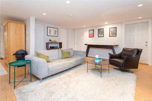 160 Joseph St, Victoria, BC 