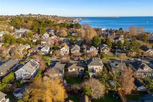 160 Joseph St, Victoria, BC 