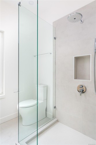 1-1417 May St, Victoria, BC 