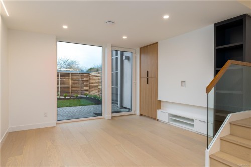 1-1417 May St, Victoria, BC 