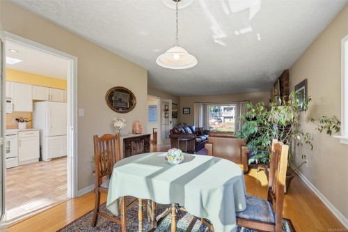 2617 Lancelot Pl, Central Saanich, BC 