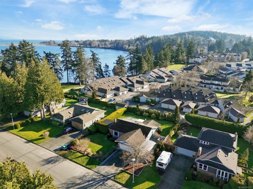 2617 Lancelot Pl, Central Saanich, BC 