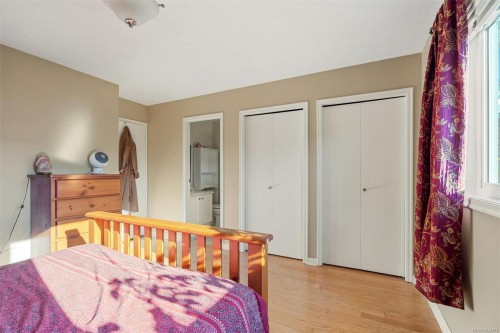 2617 Lancelot Pl, Central Saanich, BC 