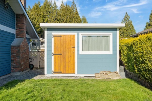 2617 Lancelot Pl, Central Saanich, BC 