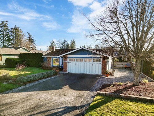 2617 Lancelot Pl, Central Saanich, BC 