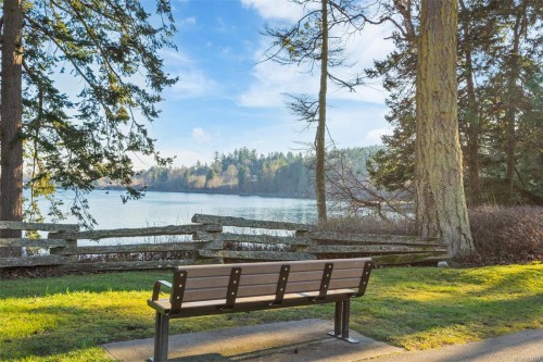 2617 Lancelot Pl, Central Saanich, BC 