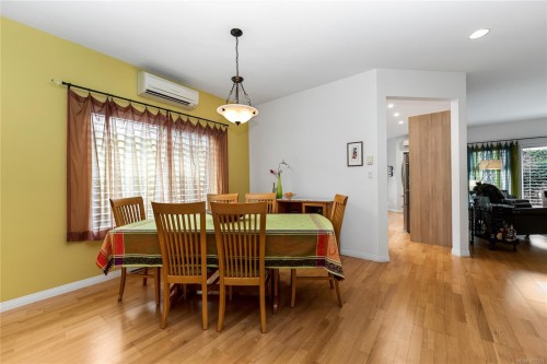 7952 Polo Park Cres, Central Saanich, BC 