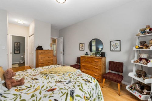 7952 Polo Park Cres, Central Saanich, BC 