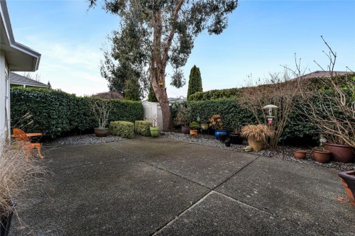 7952 Polo Park Cres, Central Saanich, BC 