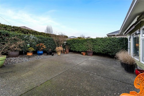 7952 Polo Park Cres, Central Saanich, BC 