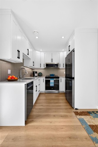 13-295 Lower Ganges Rd, Salt Spring, BC 