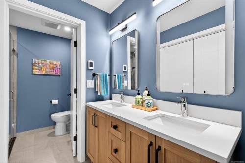 13-295 Lower Ganges Rd, Salt Spring, BC 