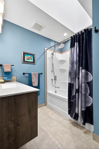 13-295 Lower Ganges Rd, Salt Spring, BC 