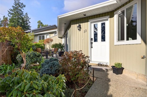 13-295 Lower Ganges Rd, Salt Spring, BC 