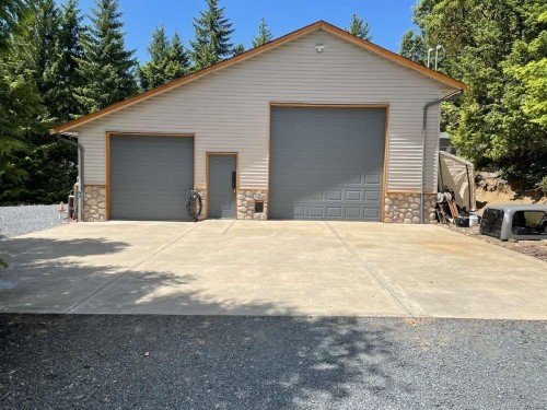 1680 Peligren Pl, Qualicum Beach, BC 