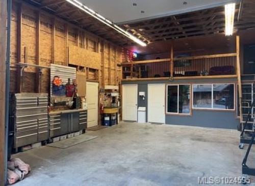 1680 Peligren Pl, Qualicum Beach, BC 