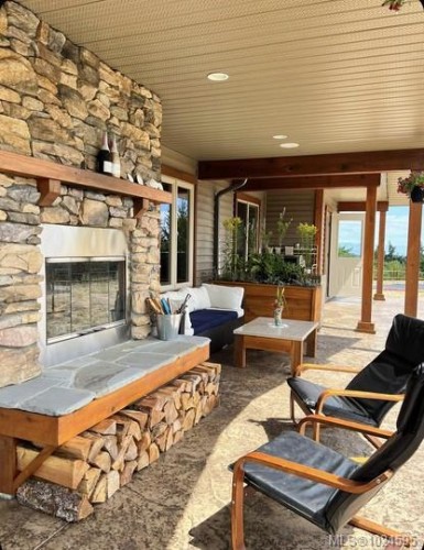 1680 Peligren Pl, Qualicum Beach, BC 