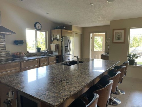 1680 Peligren Pl, Qualicum Beach, BC 