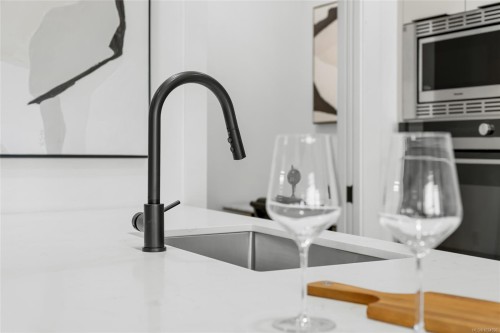 103-2341 Bear Mountain Pkwy, Langford, BC - Indoor Photo Showing Other Room