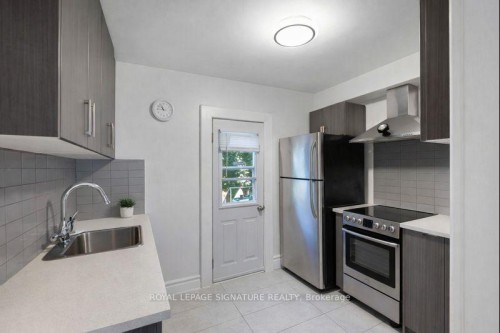74 Kenilworth Avenue S, Hamilton, ON - Indoor Photo Showing Kitchen