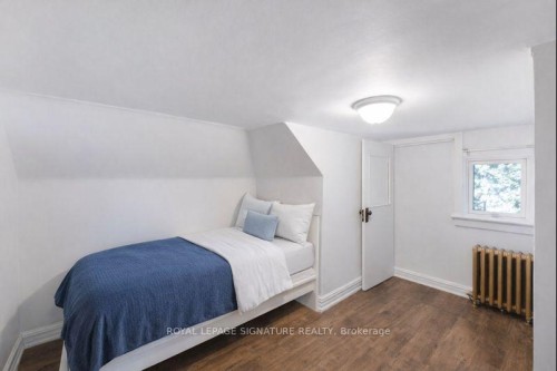 74 Kenilworth Avenue S, Hamilton, ON - Indoor Photo Showing Bedroom