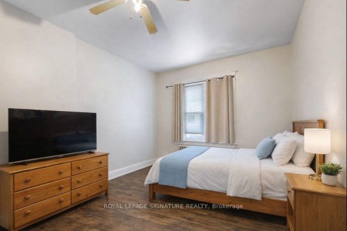 74 Kenilworth Avenue S, Hamilton, ON - Indoor Photo Showing Bedroom