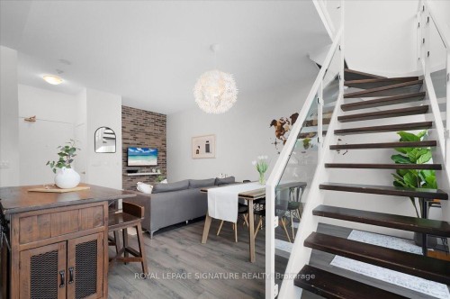 2903-155 Legion Road N, Toronto, ON - Indoor Photo Showing Other Room