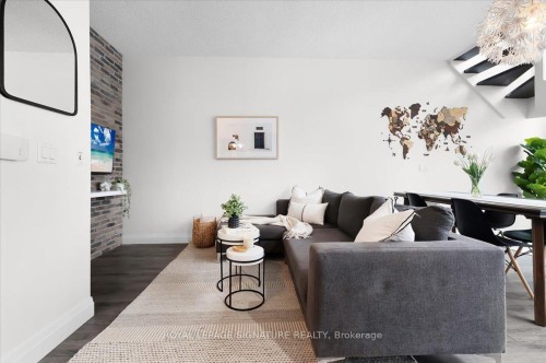 2903-155 Legion Road N, Toronto, ON - Indoor Photo Showing Living Room