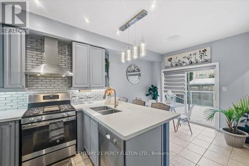 67 Kenilworth Cres - Eat in Kitchen - 67 Kenilworth Crescent, Whitby, ON - Indoor Photo Showing Kitchen With Double Sink