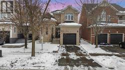 67 Kenilworth Cres - exterior - 