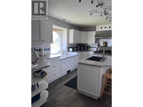 1397 Borland Road, Williams Lake, BC - Indoor Photo Showing Kitchen With Double Sink