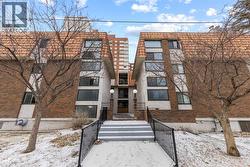301, 305 25 Avenue SW  Calgary, AB T2S 0L8