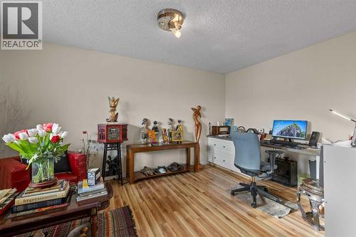Office/Den - 301, 305 25 Avenue Sw, Calgary, AB - Indoor Photo Showing Office