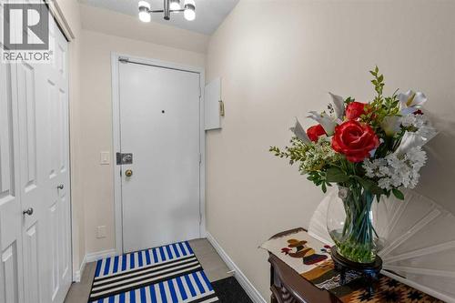 Entry way - 301, 305 25 Avenue Sw, Calgary, AB - Indoor Photo Showing Other Room