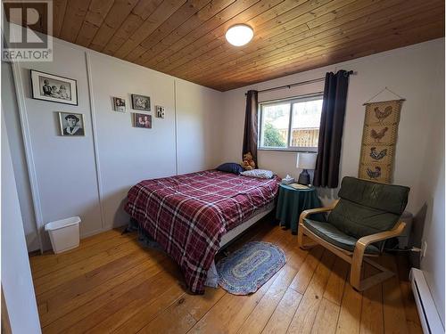 10281 Lee Road, Williams Lake, BC - Indoor Photo Showing Bedroom