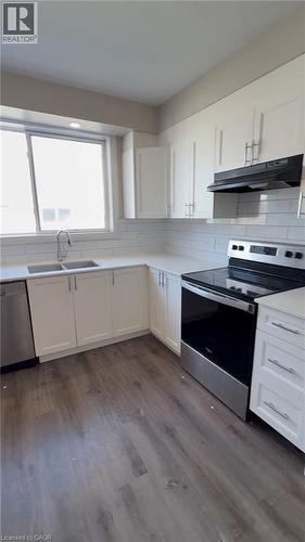 245 Mohawk Road E Unit# 4, Hamilton, ON - Indoor Photo Showing Kitchen