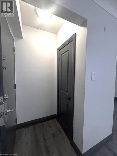 245 Mohawk Road E Unit# 4, Hamilton, ON - Indoor Photo Showing Other Room