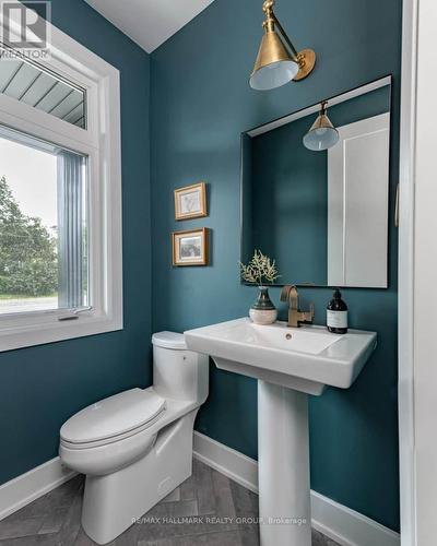 Images are to showcase builder finishes only. - 611 Persimmon Way, Ottawa, ON - Indoor Photo Showing Bathroom