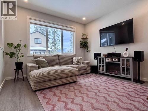 9 4921 Halliwell Avenue, Terrace, BC - Indoor Photo Showing Living Room