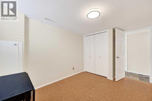 30 Tuscarora Way Nw, Calgary, AB - Indoor Photo Showing Other Room